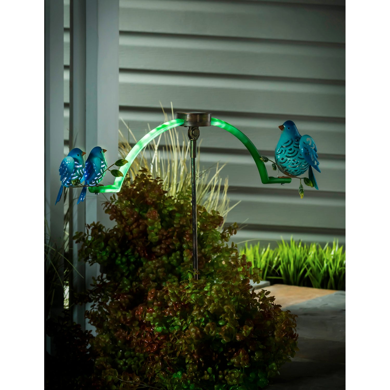 Chasing White Light Blue Bird Solar Balancer Garden Stake
