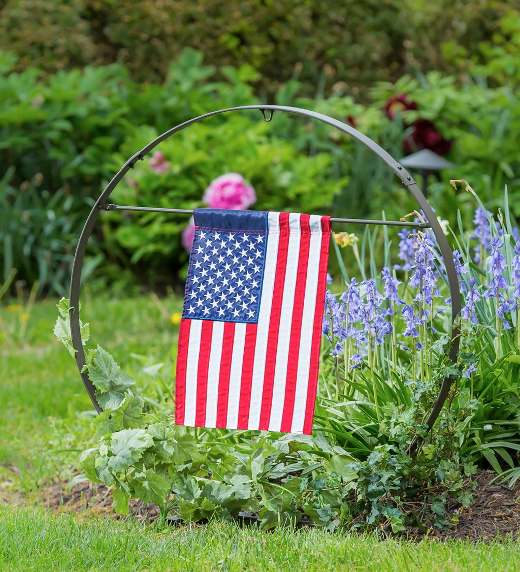 Metal Outdoor Sculptural Décor for Displaying Planter or Flag